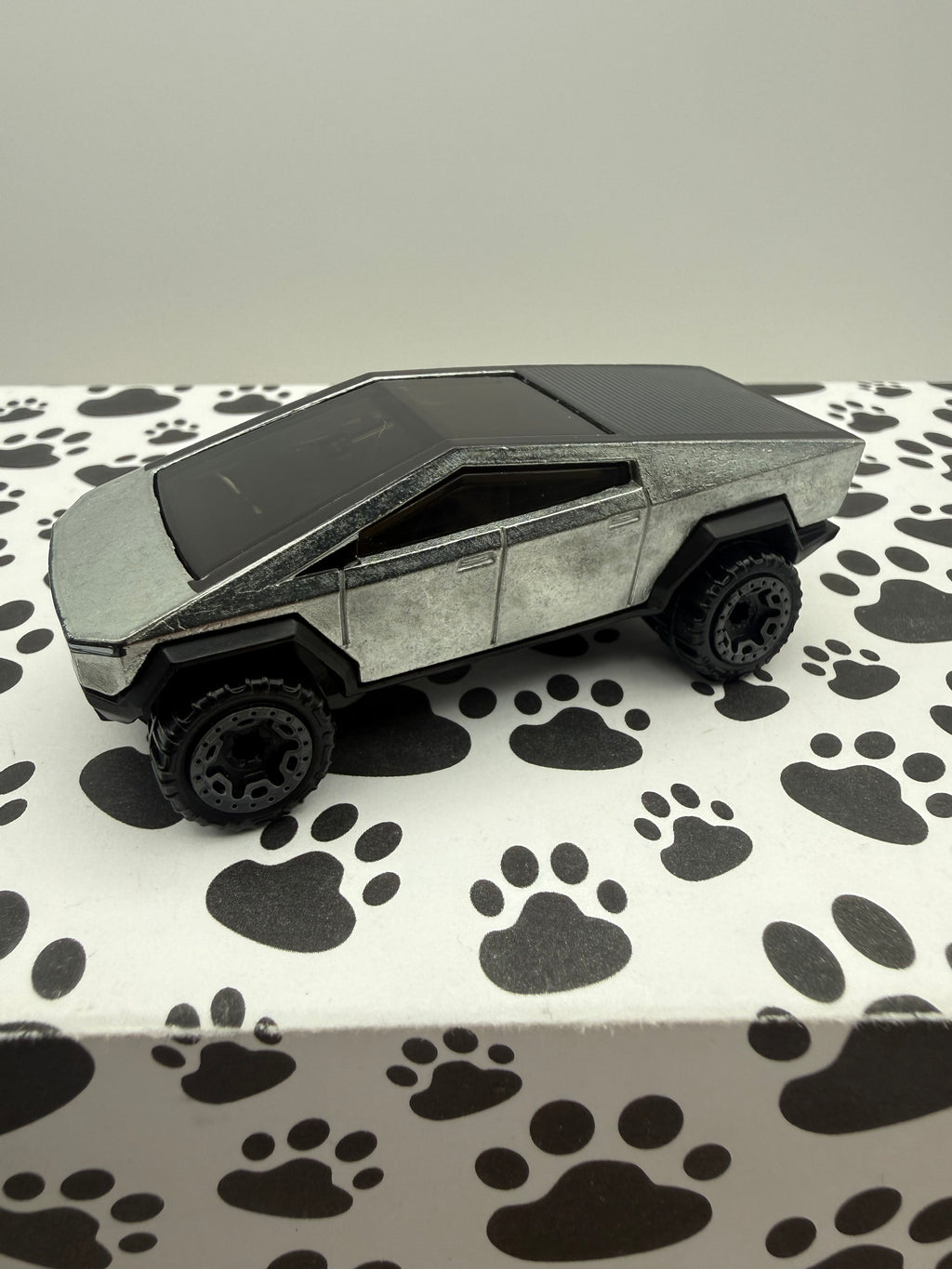 Unspun Tesla Cybertruck silver