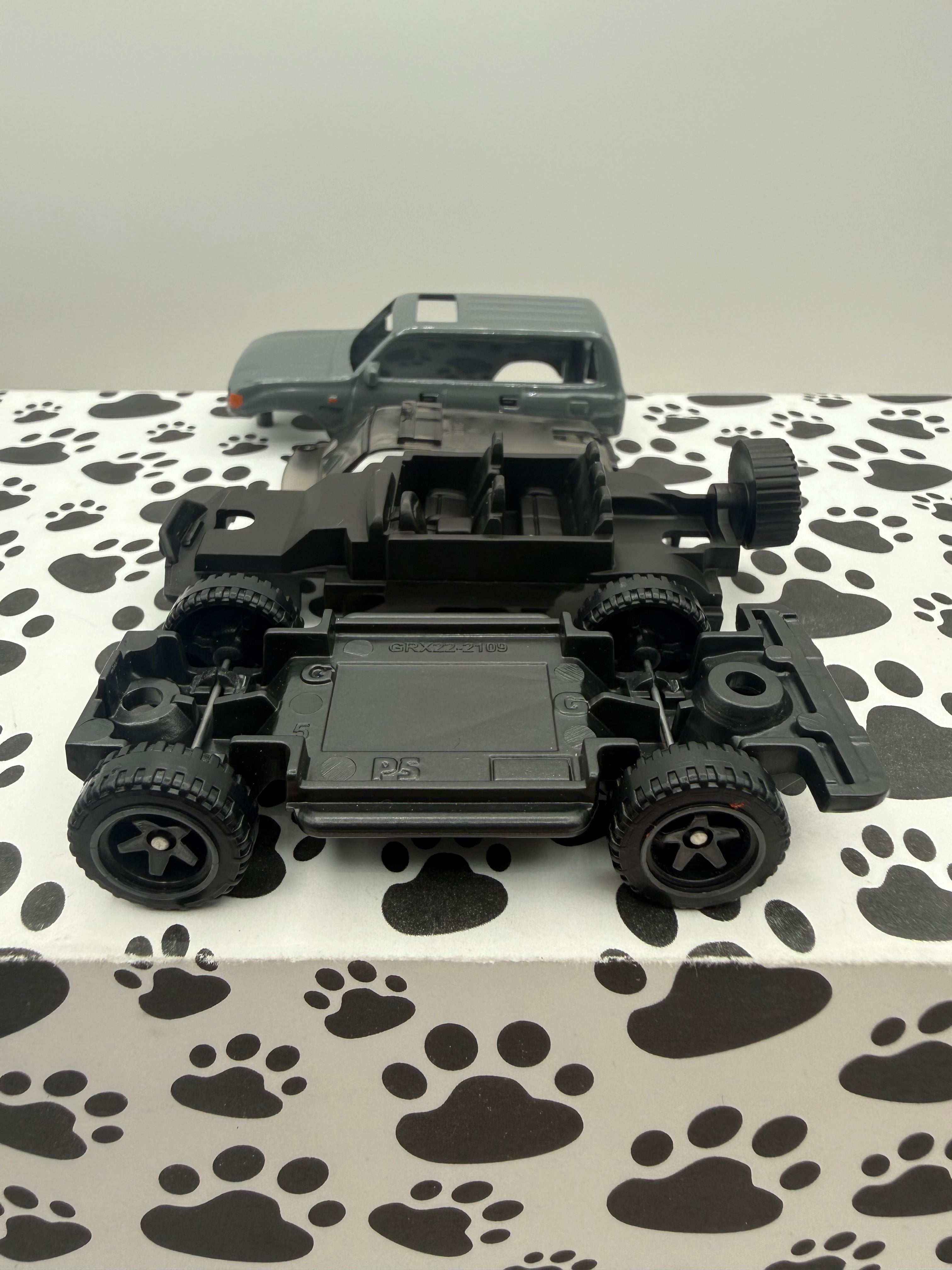 Unspun Toyota Land Cruiser 80 (Real Riders)