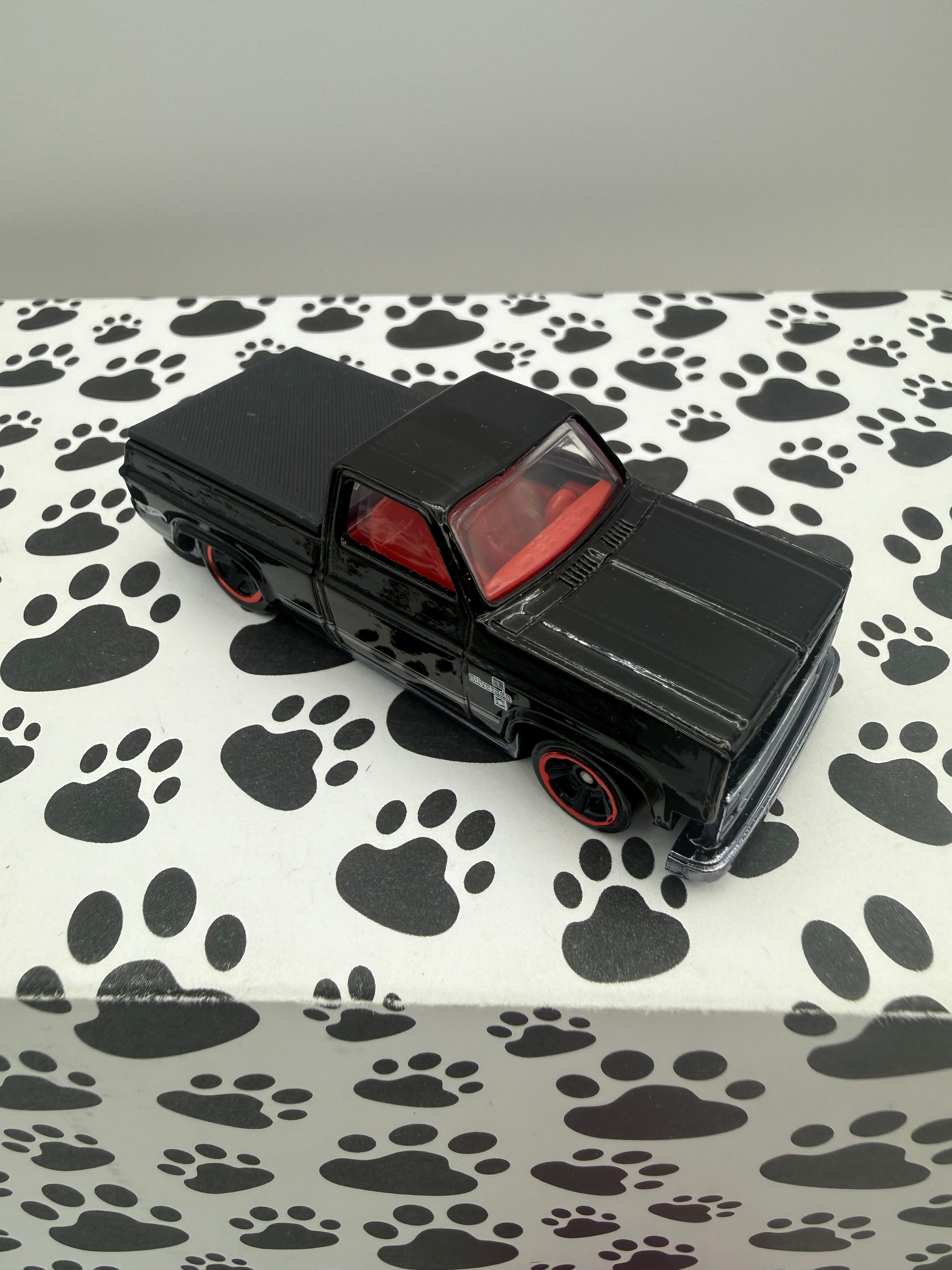 Custom 3D Printed Hot Wheels 83 Silverado bed cover Classic Black