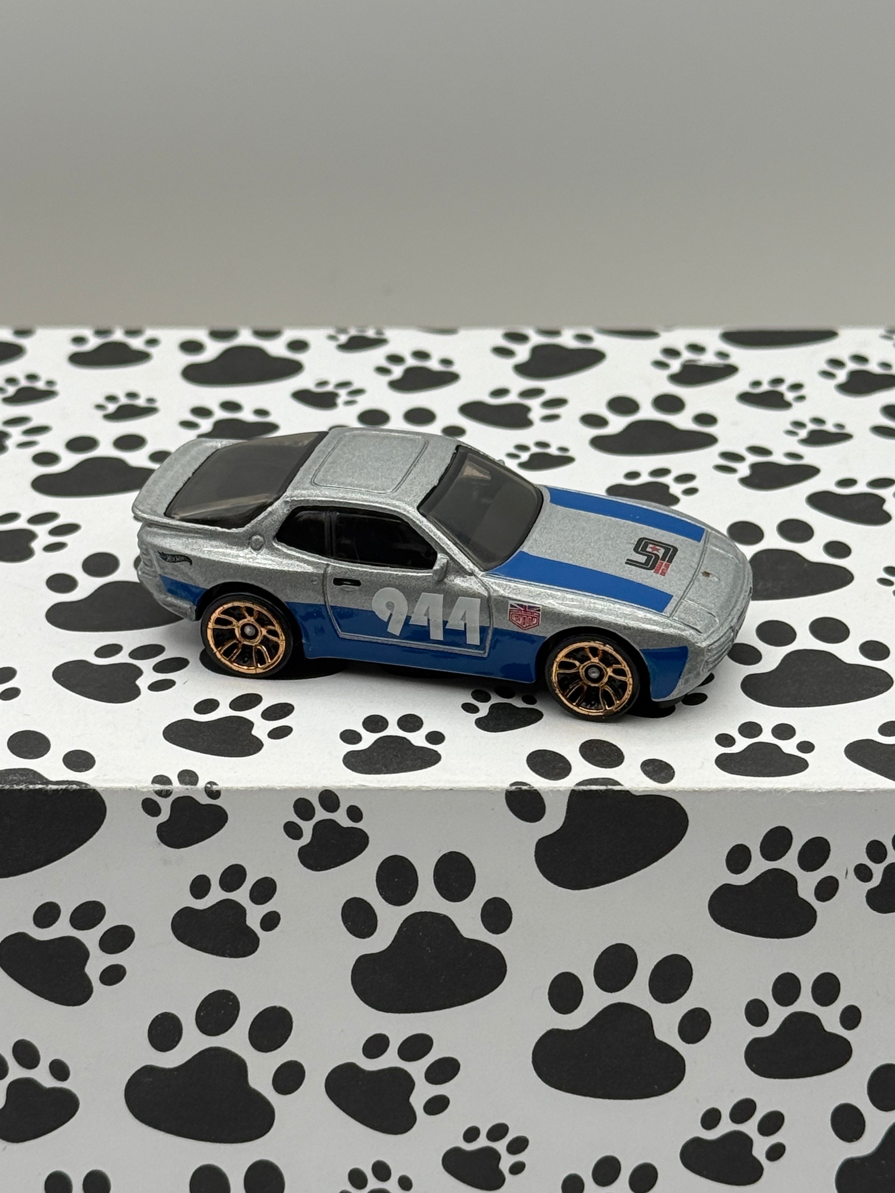 Unspun Porsche 944 Turbo Magnus Walker Urban Outlaw