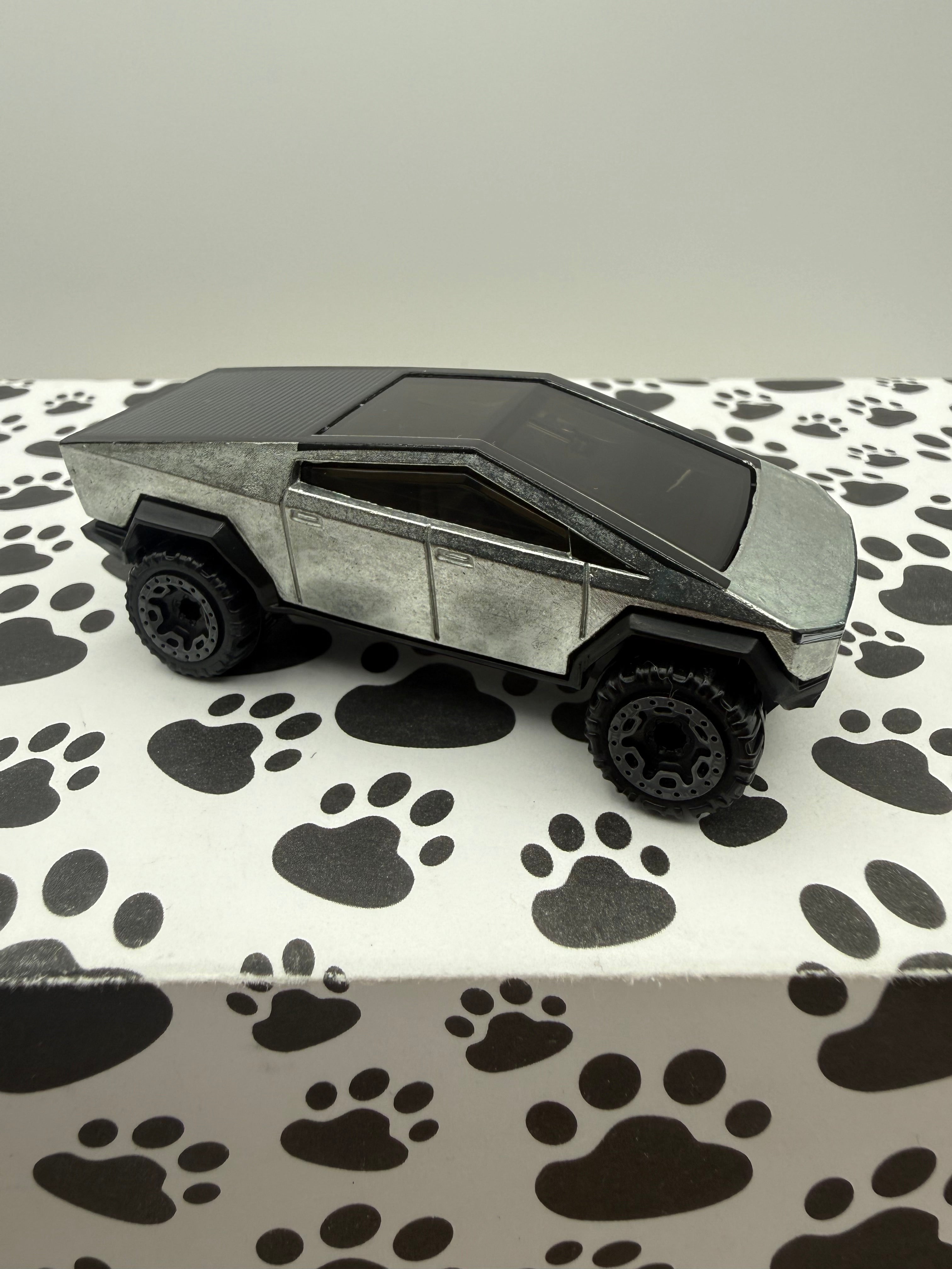 Unspun Tesla Cybertruck silver