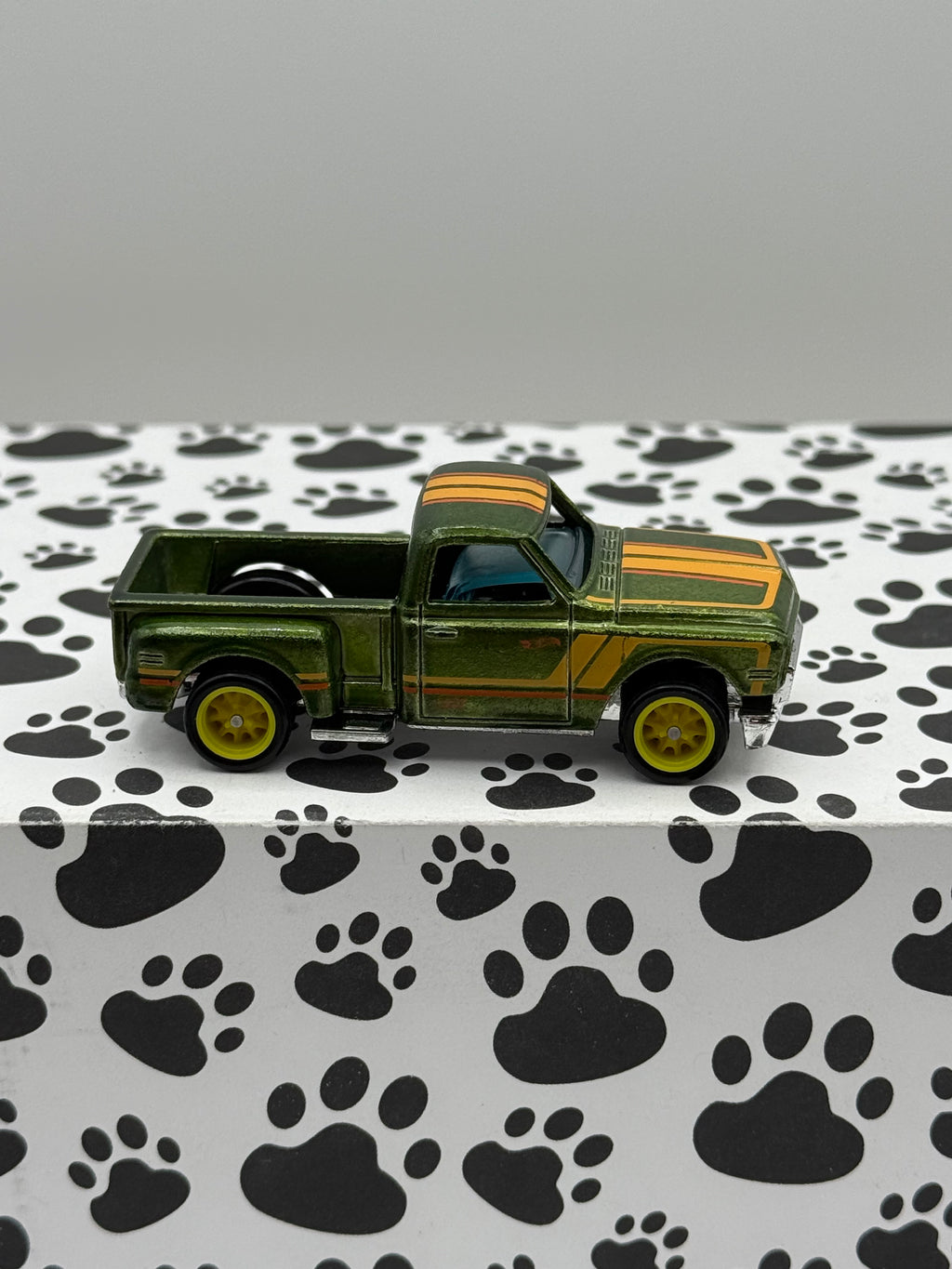 Unspun 69 Chevy Pickup Super Treasure Hunt (incorrect wheels)