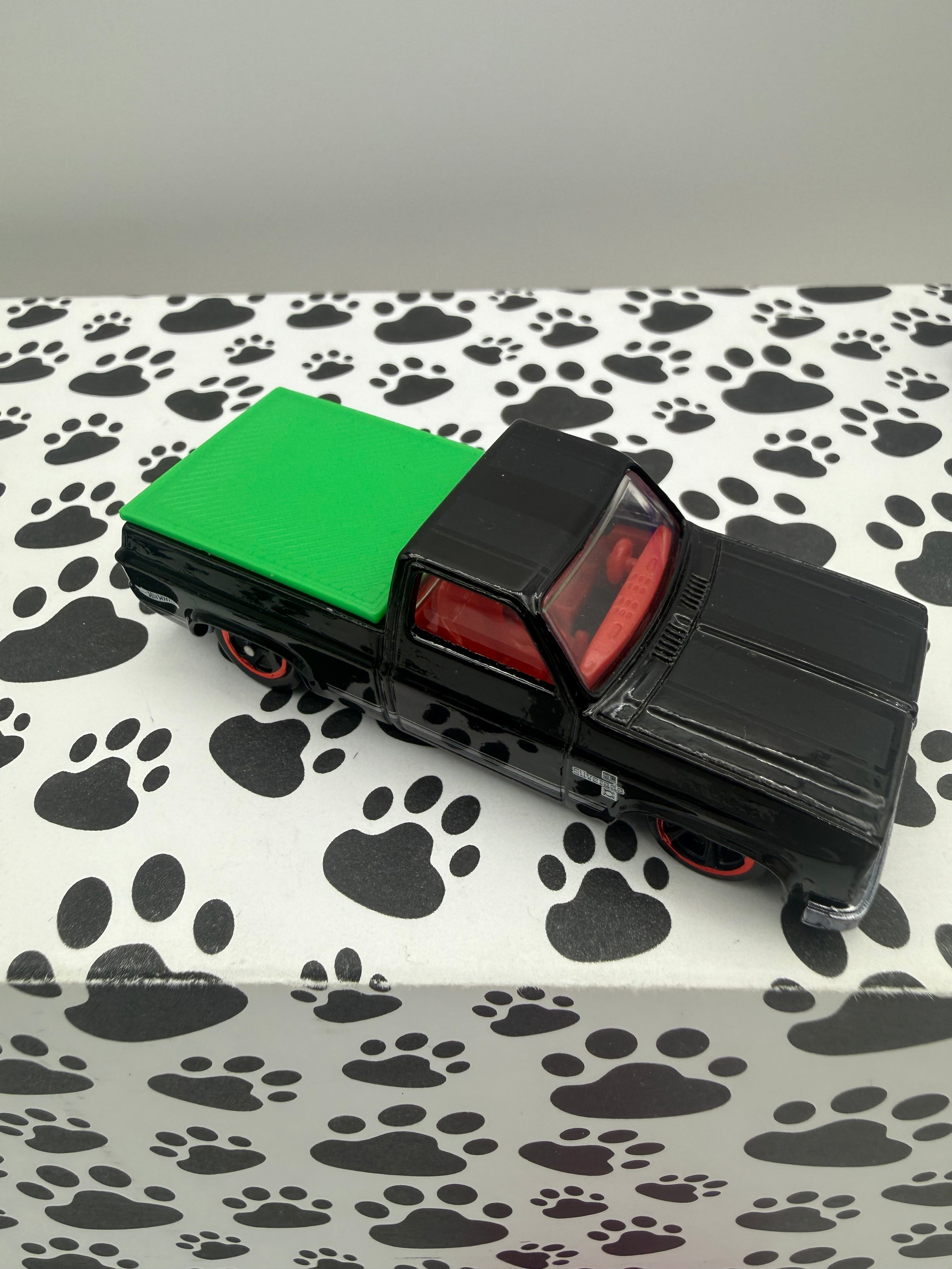 Custom 3D Printed Hot Wheels 83 Silverado bed cover Green