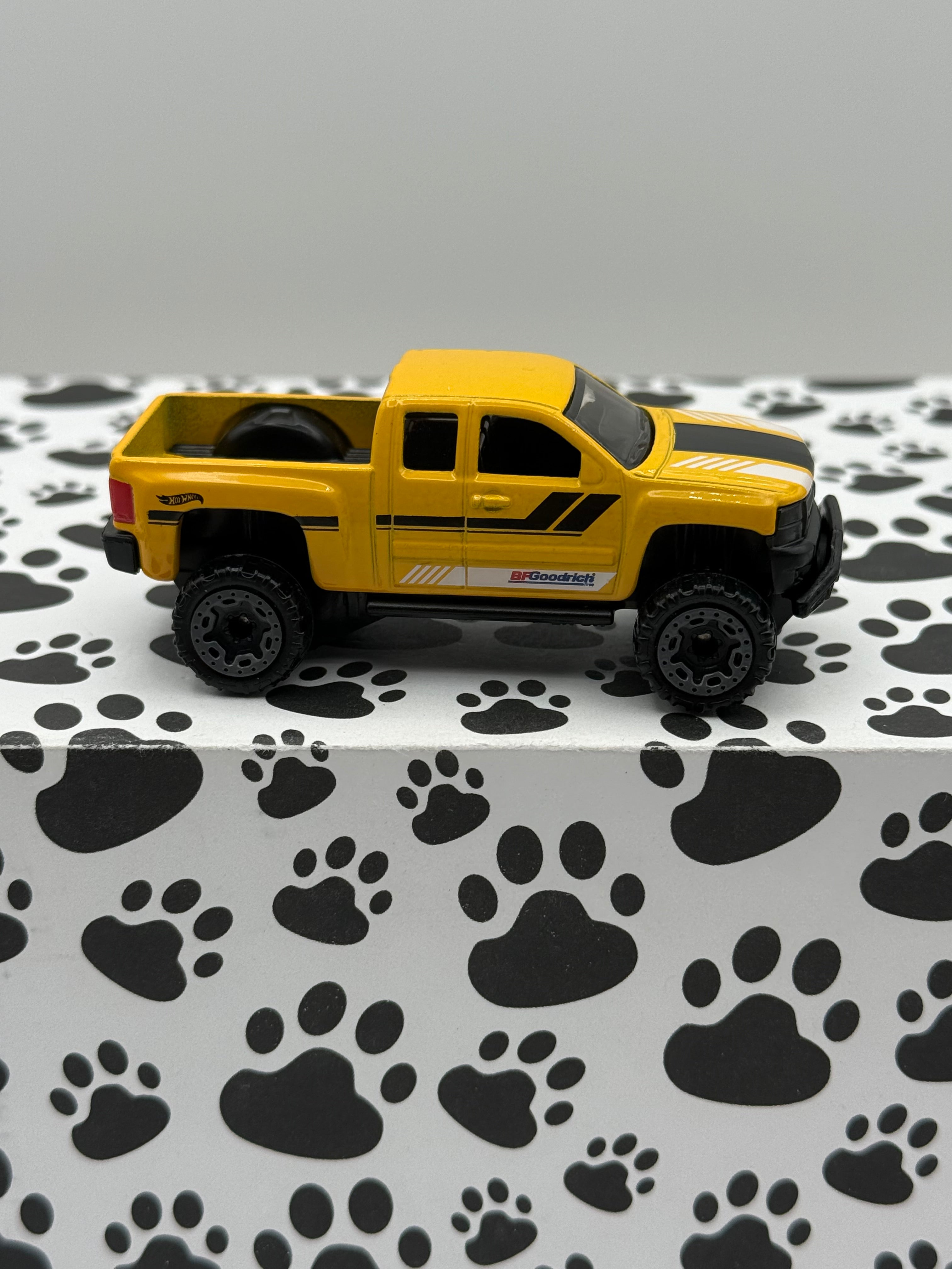 Unspun Chevy Silverado Off Road