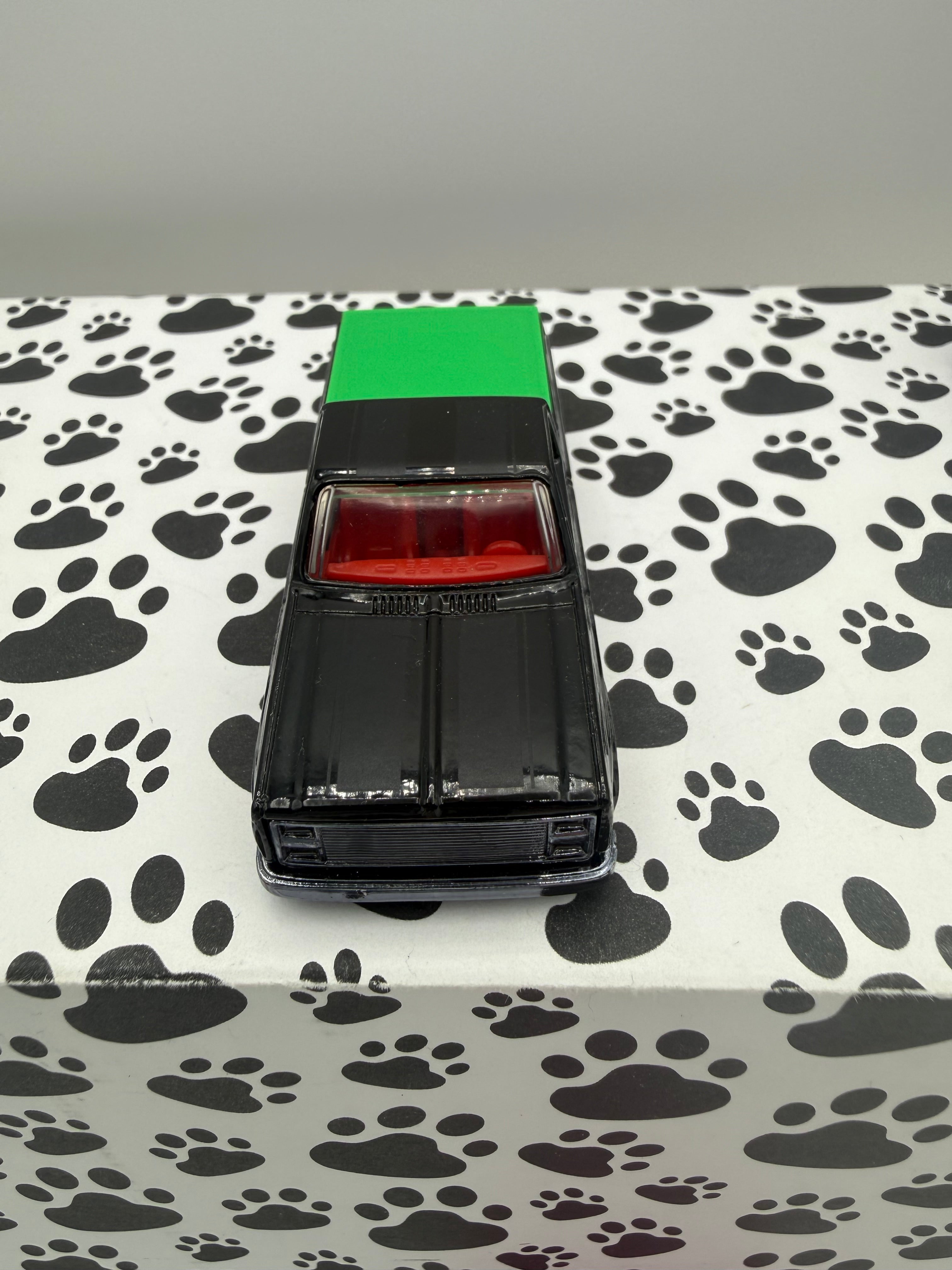 Custom 3D Printed Hot Wheels 83 Silverado bed cover Green