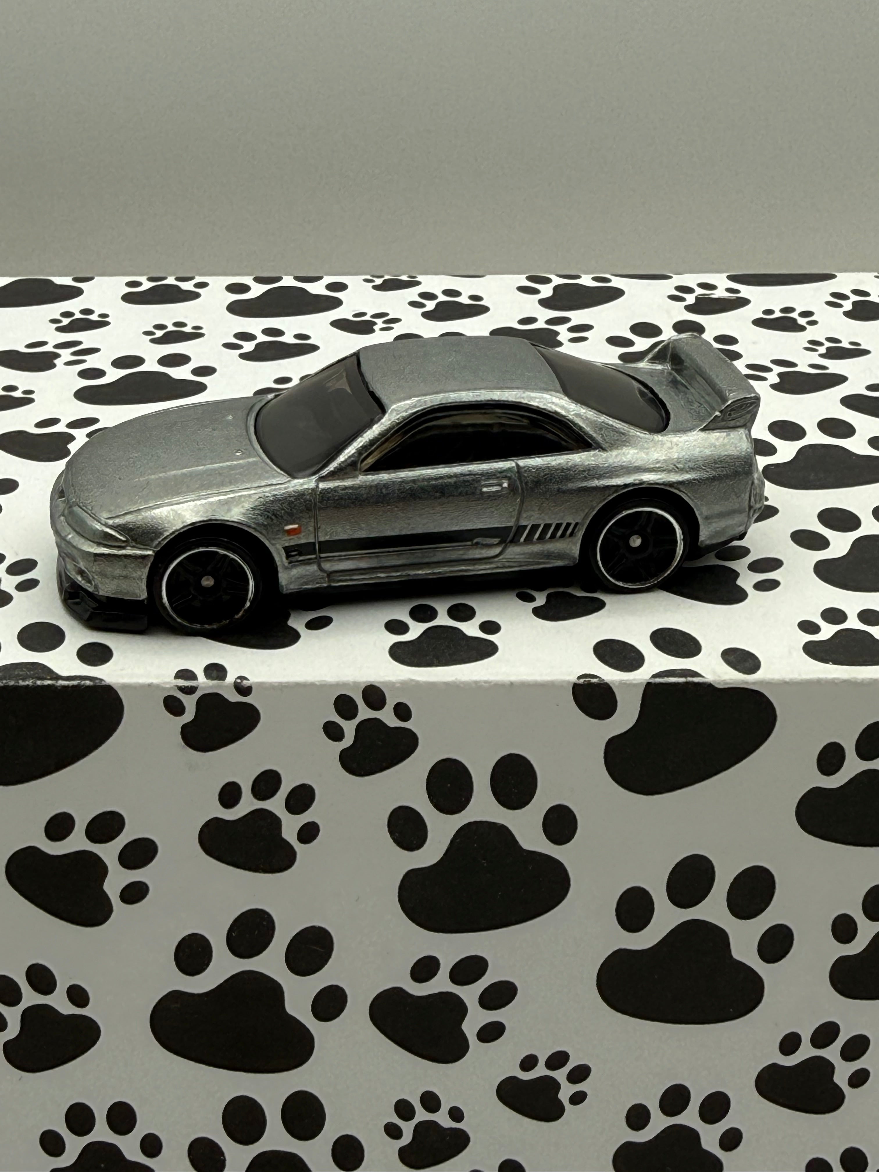 Unspun Nissan Skyline GT-R R33 ZAMAC