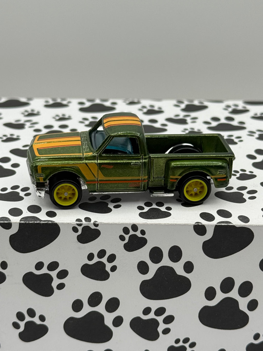 Unspun 69 Chevy Pickup Super Treasure Hunt (incorrect wheels)